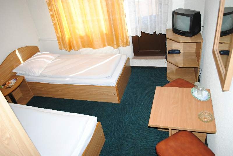 Cazare in Suceava - Hotel WEST - Scheia Cazare in Suceava - Hotel WEST - Scheia